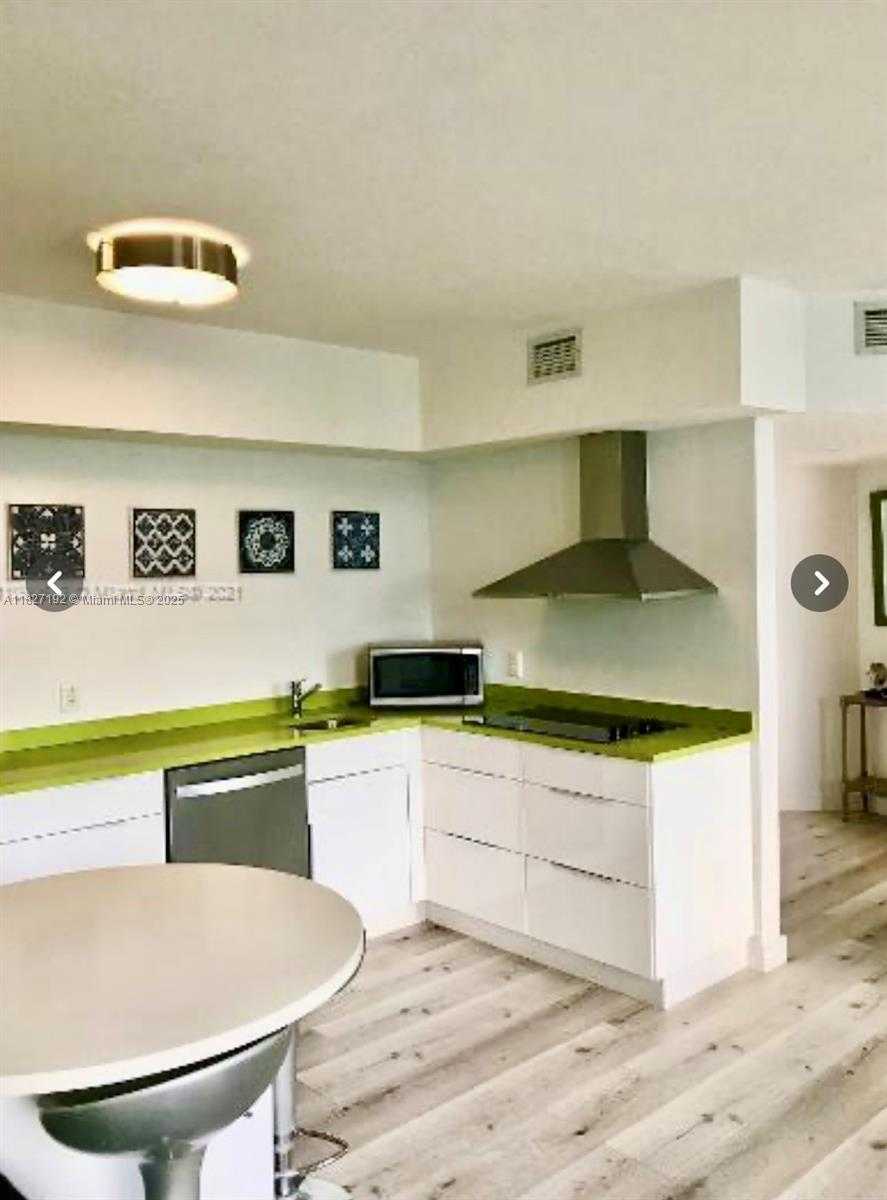 Small Image of 1330 WEST AVE #1610, Miami Beach Number 5