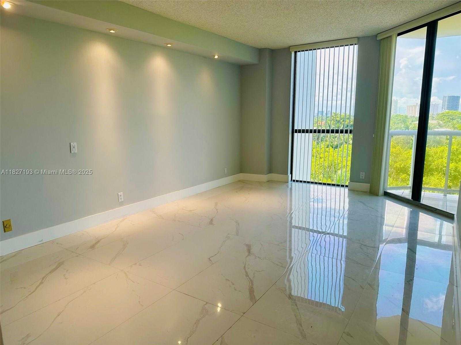 Small Image of 3640 YACHT CLUB DR #503, Aventura Number 10