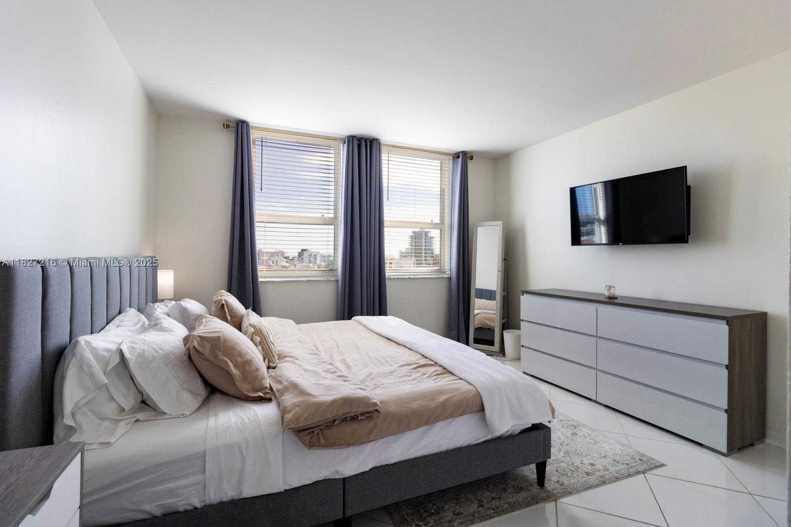 Small Image of 90 ALTON RD #1005, Miami Beach Number 11