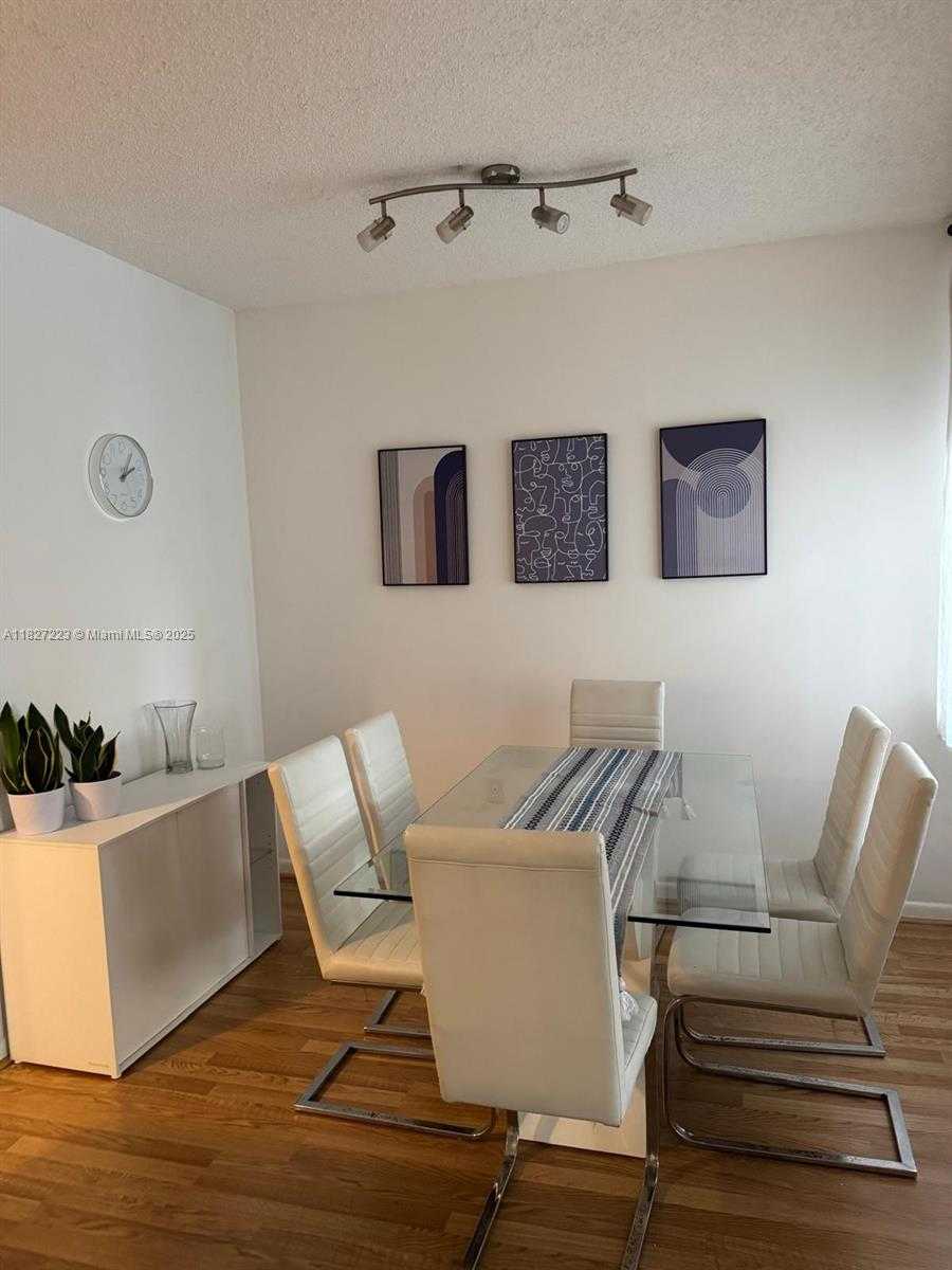 Small Image of 19701 EAST COUNTRY CLUB DR #5104, Aventura Number 2