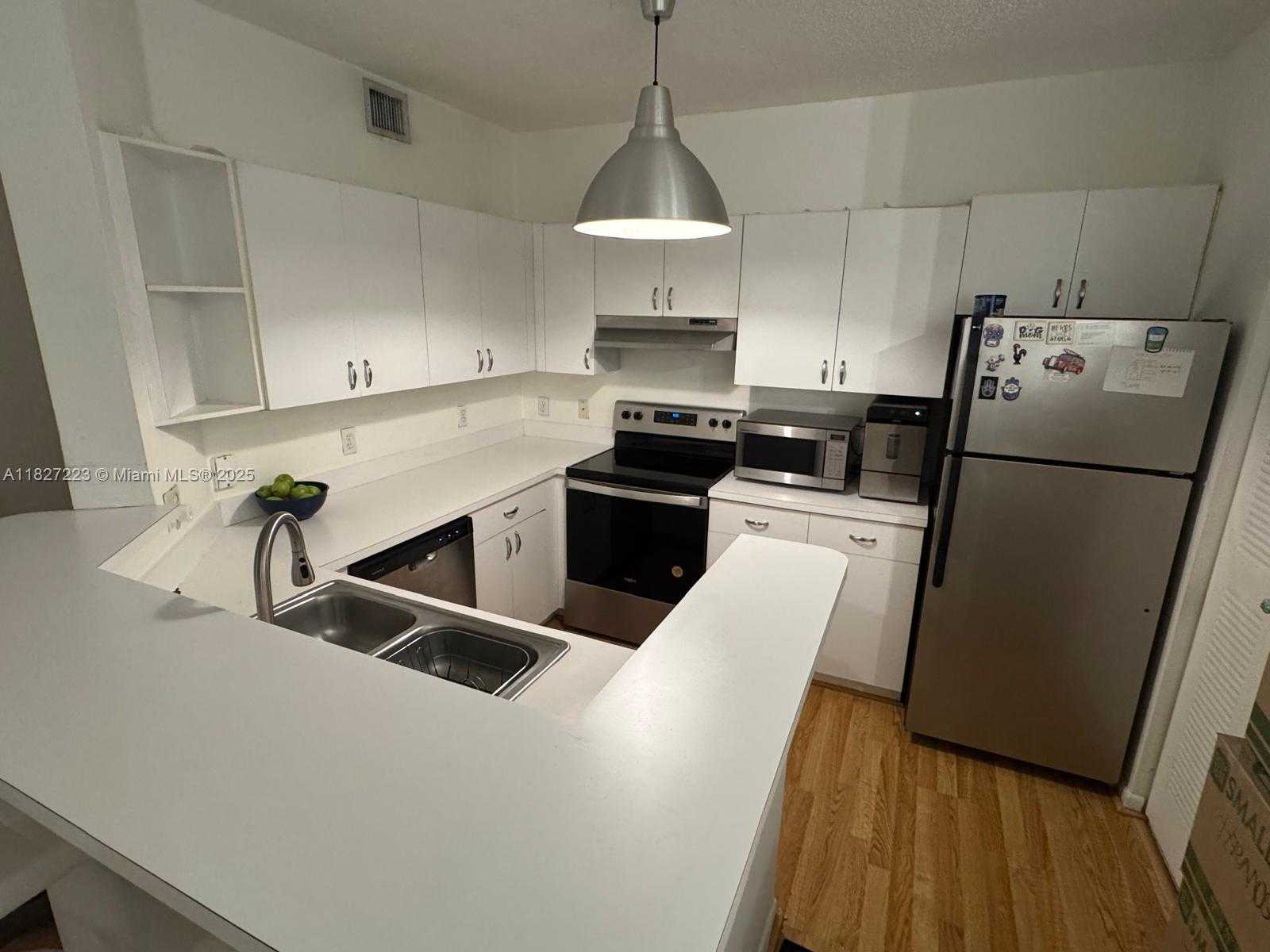 Small Image of 19701 EAST COUNTRY CLUB DR #5104, Aventura Number 3