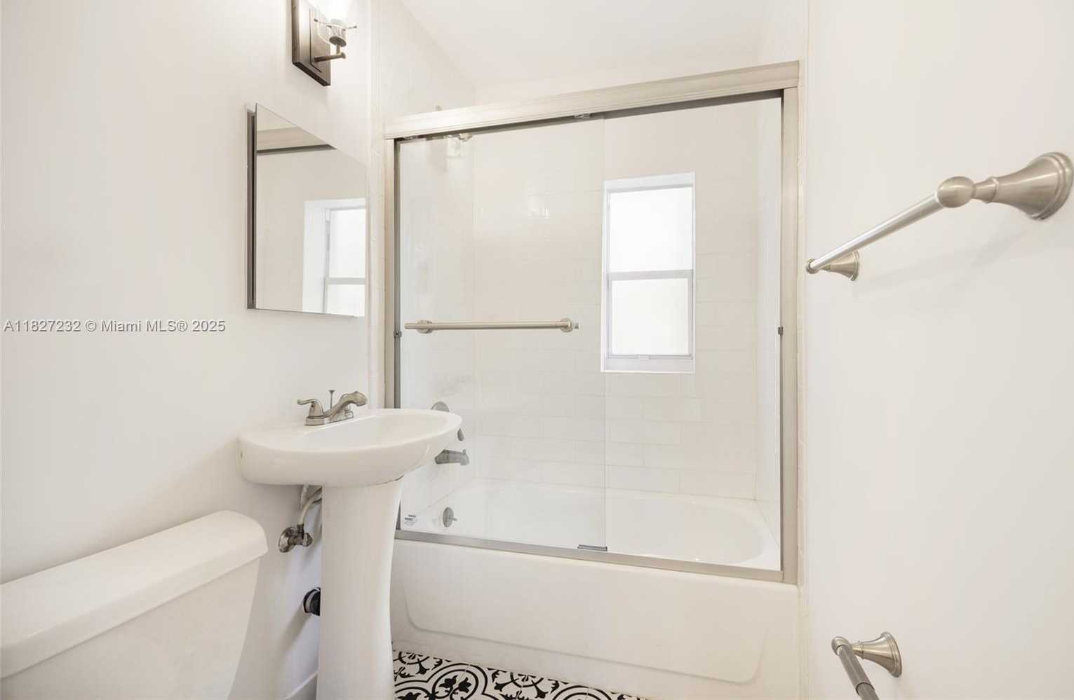 Small Image of 2332 SOUTH WEST 26TH LN, Miami Number 12