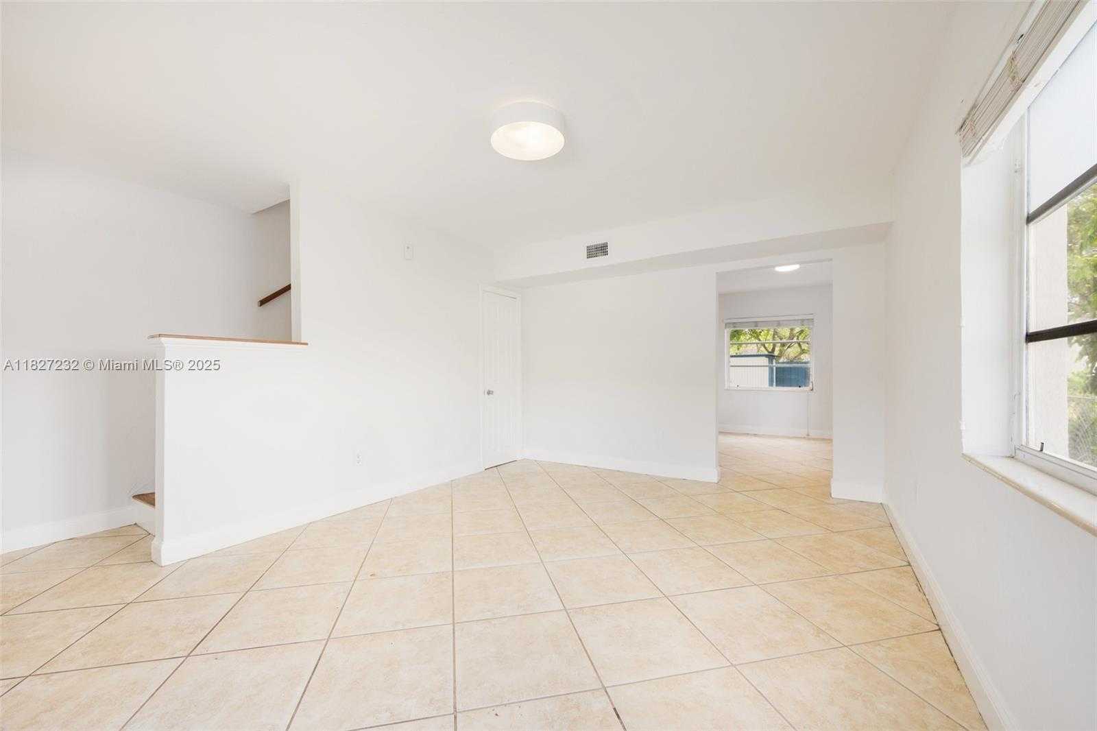 Small Image of 2332 SOUTH WEST 26TH LN, Miami Number 5