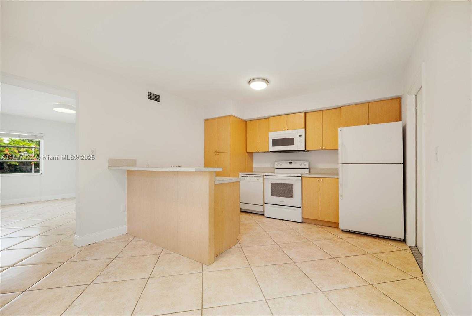 Small Image of 2332 SOUTH WEST 26TH LN, Miami Number 7