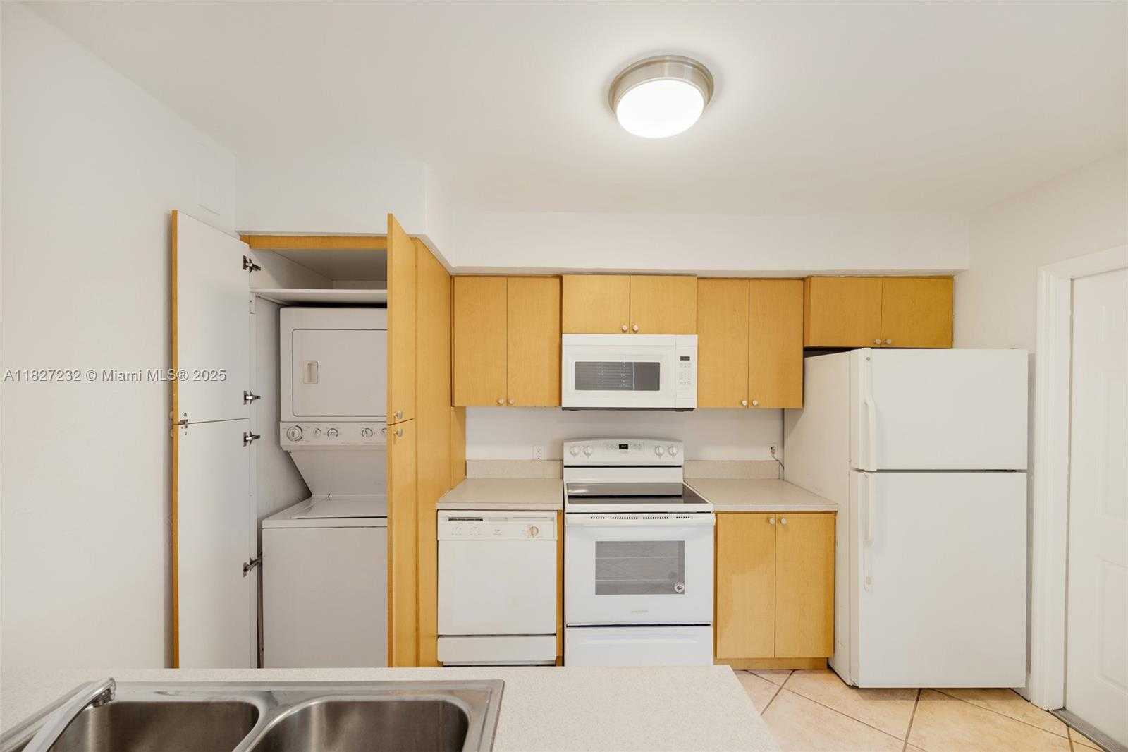 Small Image of 2332 SOUTH WEST 26TH LN, Miami Number 8