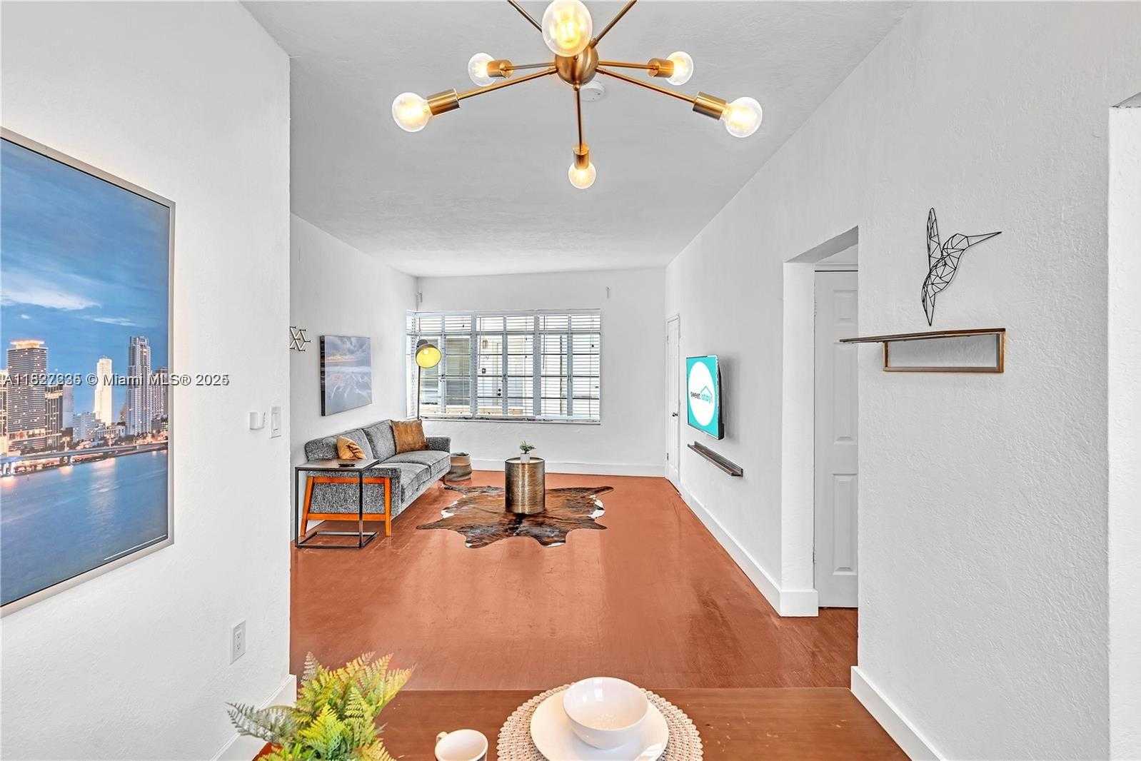 Small Image of 3920 GARDEN AVE #12, Miami Beach Number 3