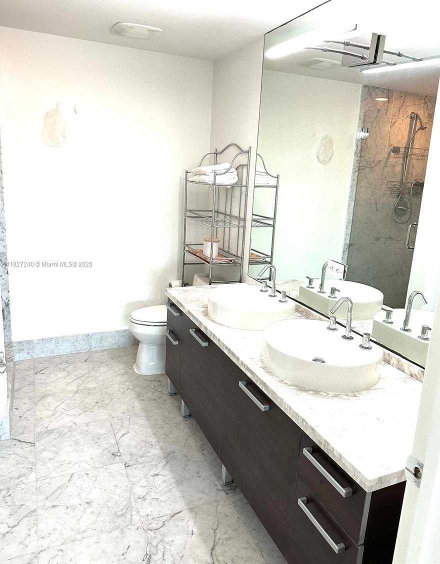 Small Image of 253 NORTH EAST 2ND ST #3903, Miami Number 11
