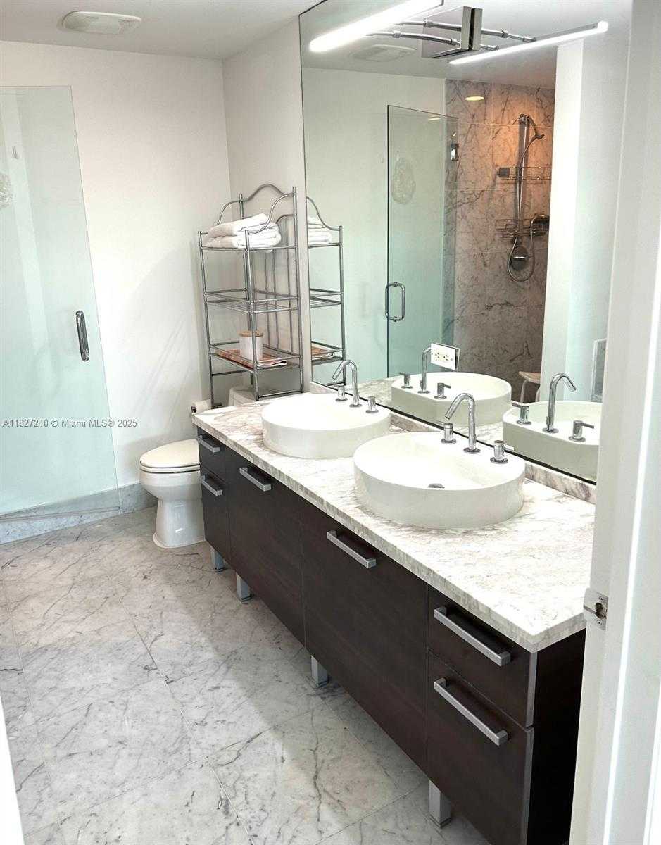 Small Image of 253 NORTH EAST 2ND ST #3903, Miami Number 13