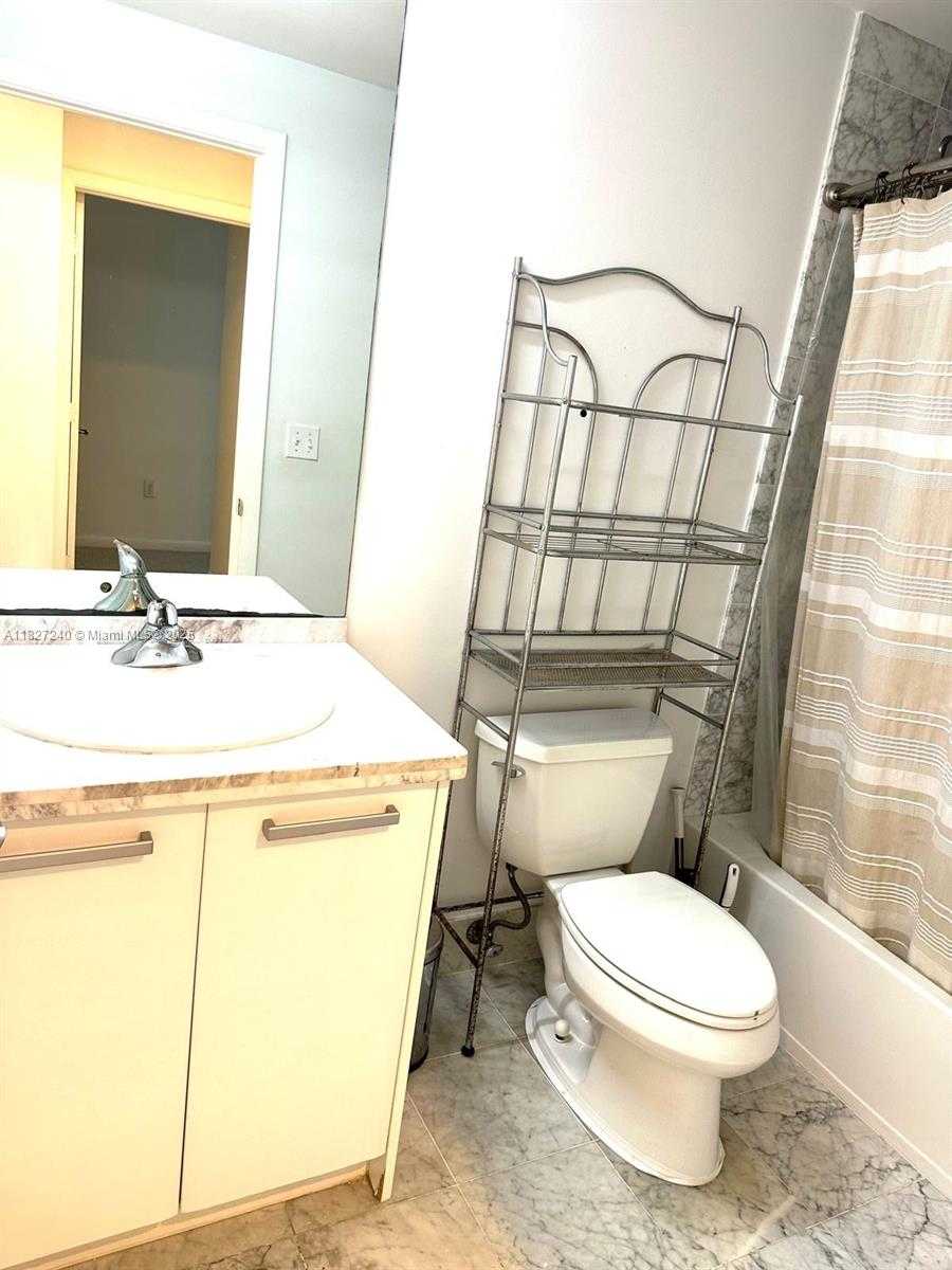 Small Image of 253 NORTH EAST 2ND ST #3903, Miami Number 17