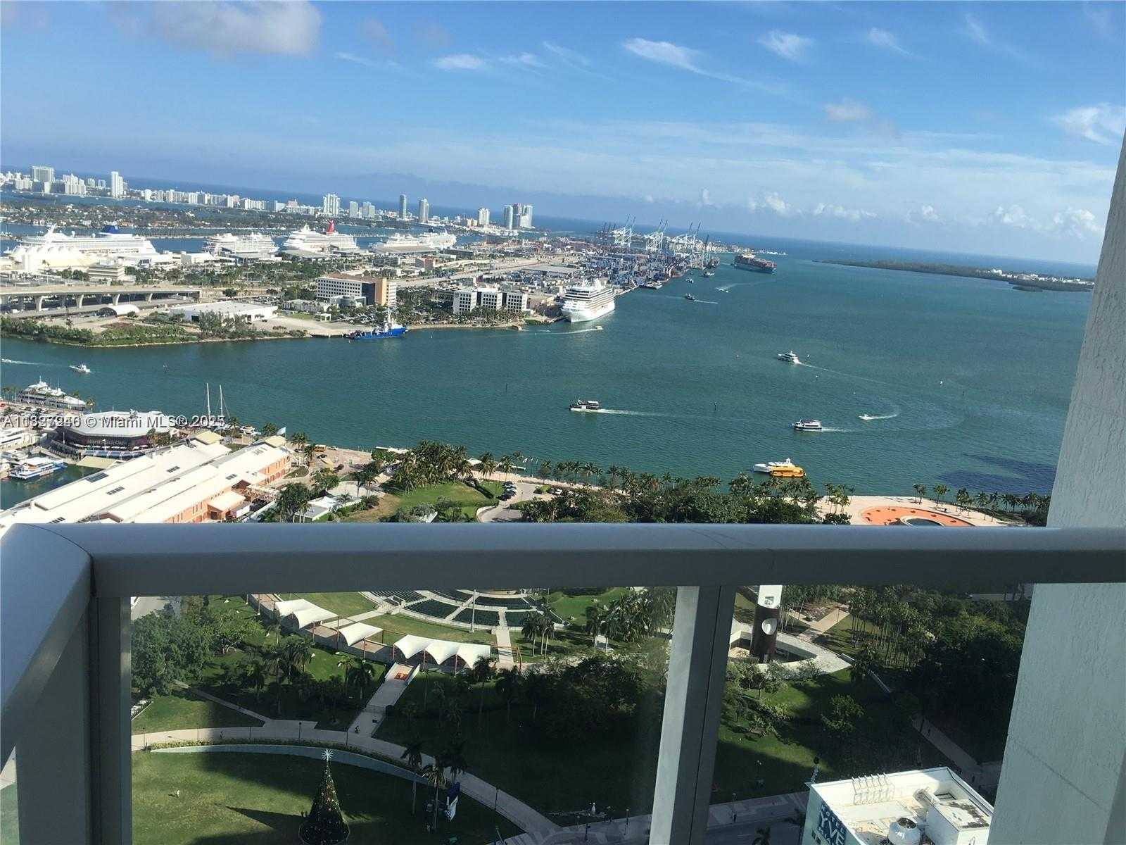 Small Image of 253 NORTH EAST 2ND ST #3903, Miami Number 23