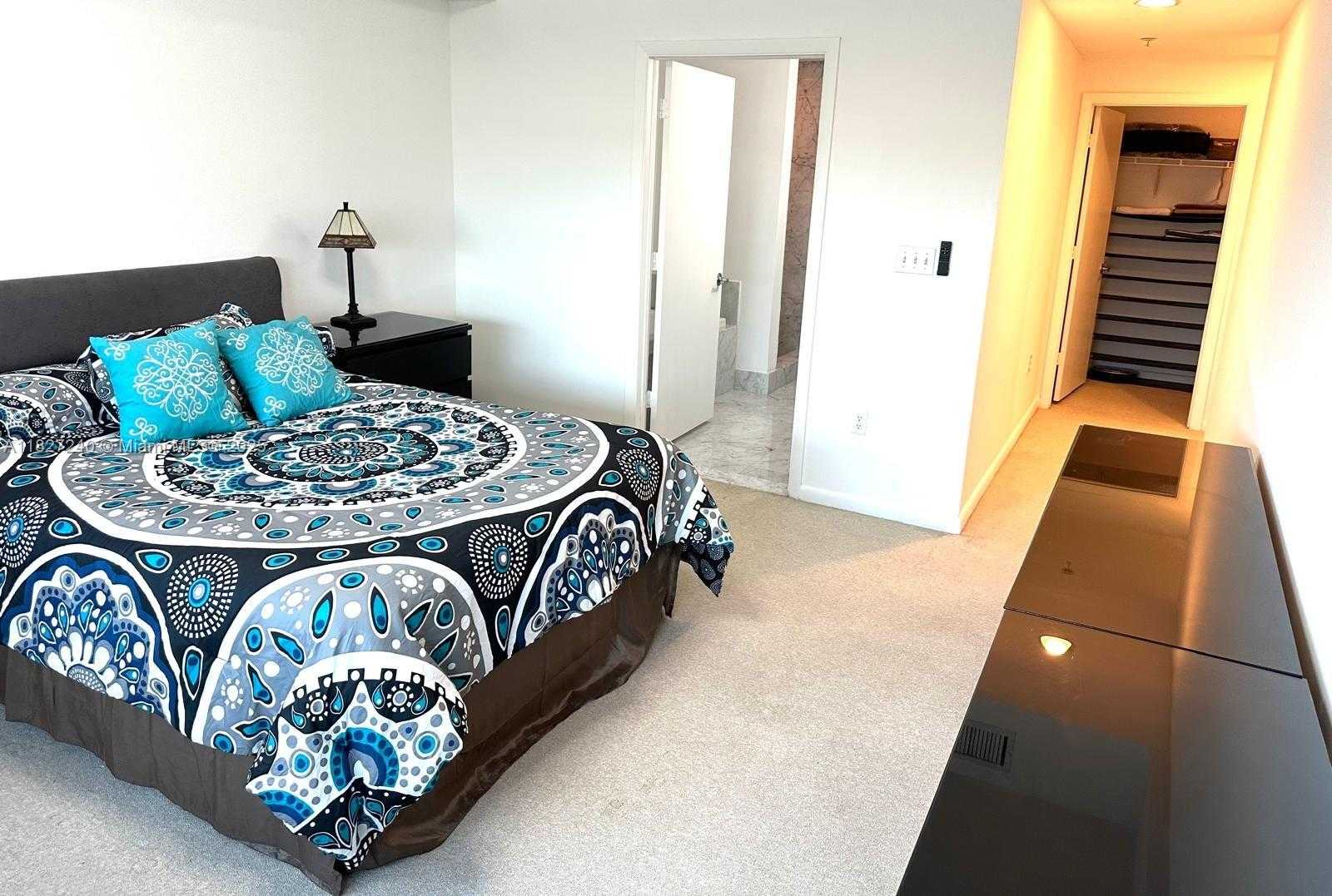 Small Image of 253 NORTH EAST 2ND ST #3903, Miami Number 7