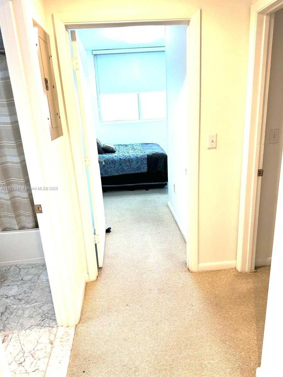 Small Image of 253 NORTH EAST 2ND ST #3903, Miami Number 9