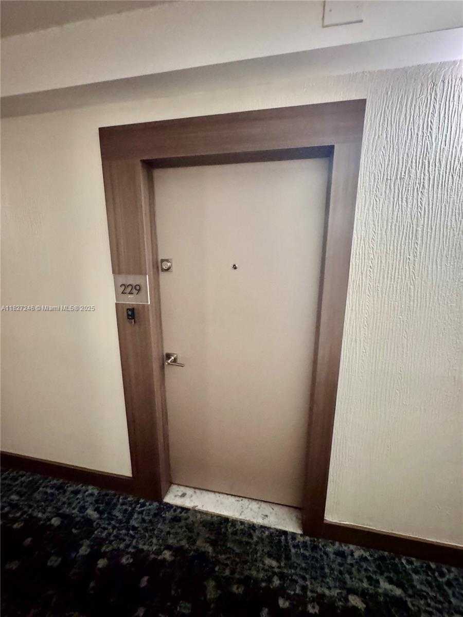 Imagen de Pequeño Objeto