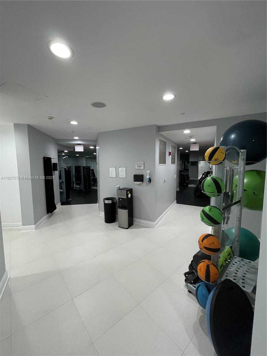 Small Image of 1250 SOUTH MIAMI AVE #1410, Miami Number 13