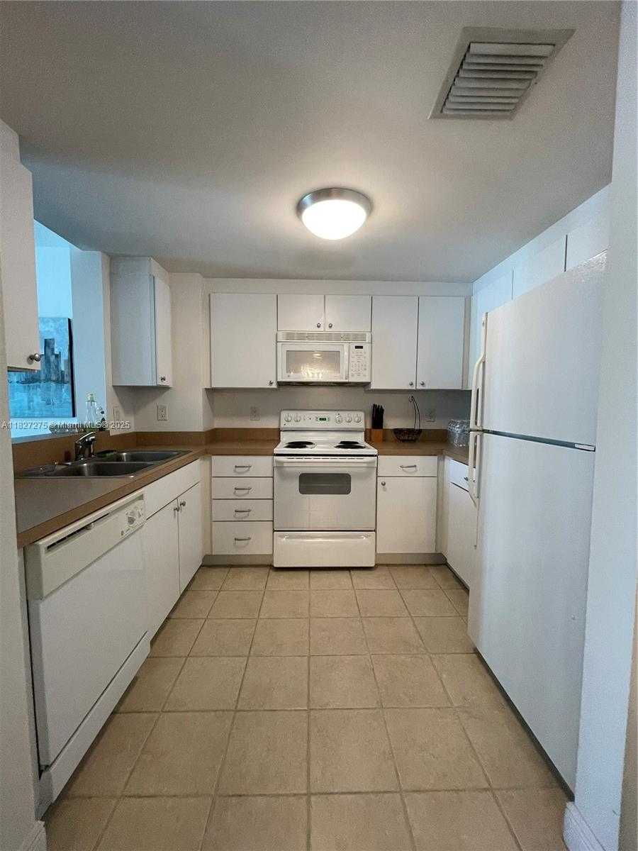 Small Image of 1250 SOUTH MIAMI AVE #1410, Miami Number 4