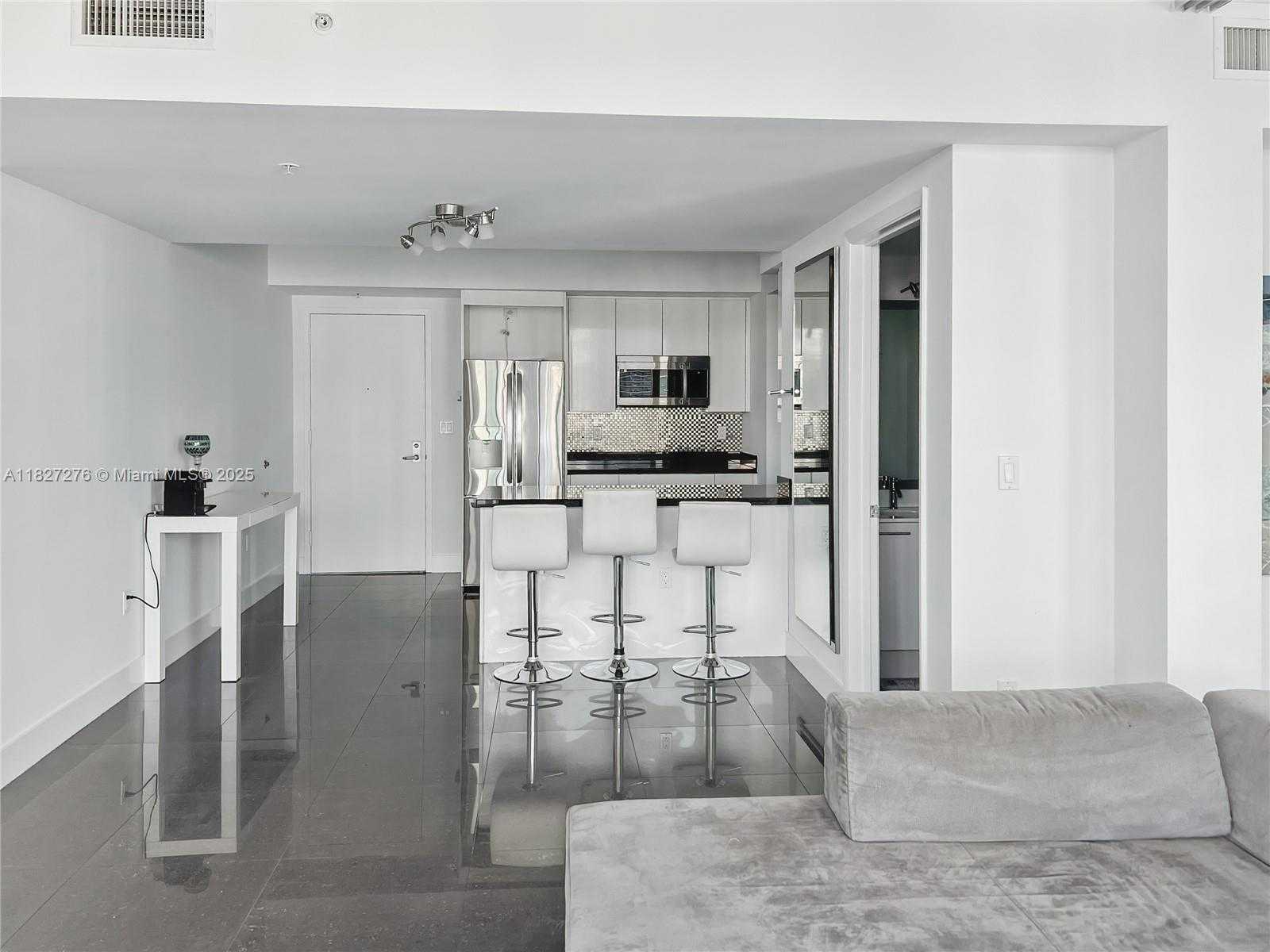 Small Image of 92 SOUTH WEST 3RD ST #2602, Miami Number 9