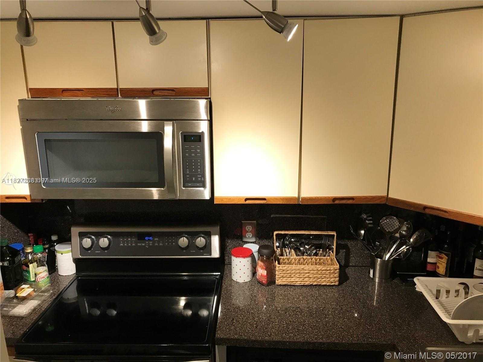 Small Image of 800 WEST AVE #805, Miami Beach Number 2