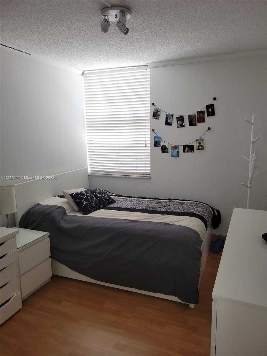 Small Image of 20350 WEST COUNTRY CLUB DR #PH8-4, Aventura Number 12