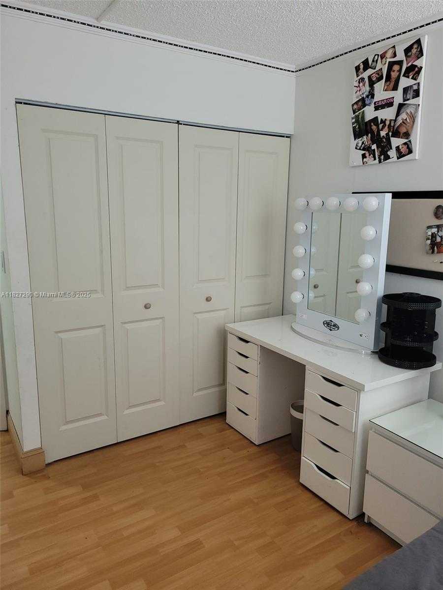 Small Image of 20350 WEST COUNTRY CLUB DR #PH8-4, Aventura Number 2