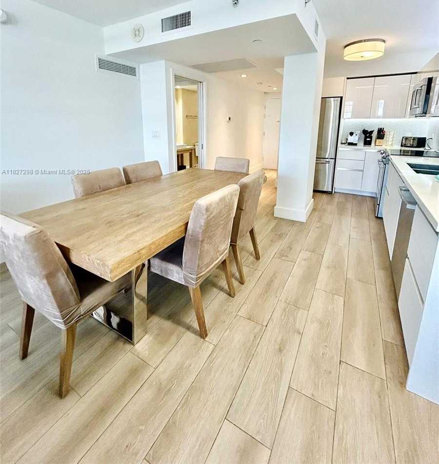 Small Image of 100 LINCOLN RD #1429, Miami Beach Number 3