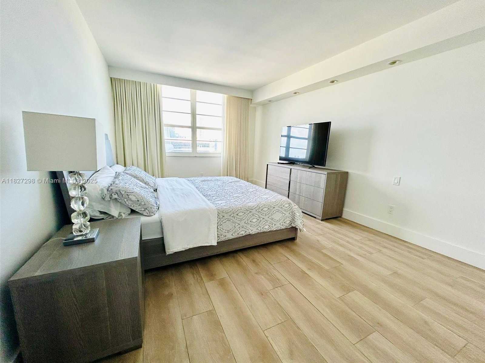 Small Image of 100 LINCOLN RD #1429, Miami Beach Number 7