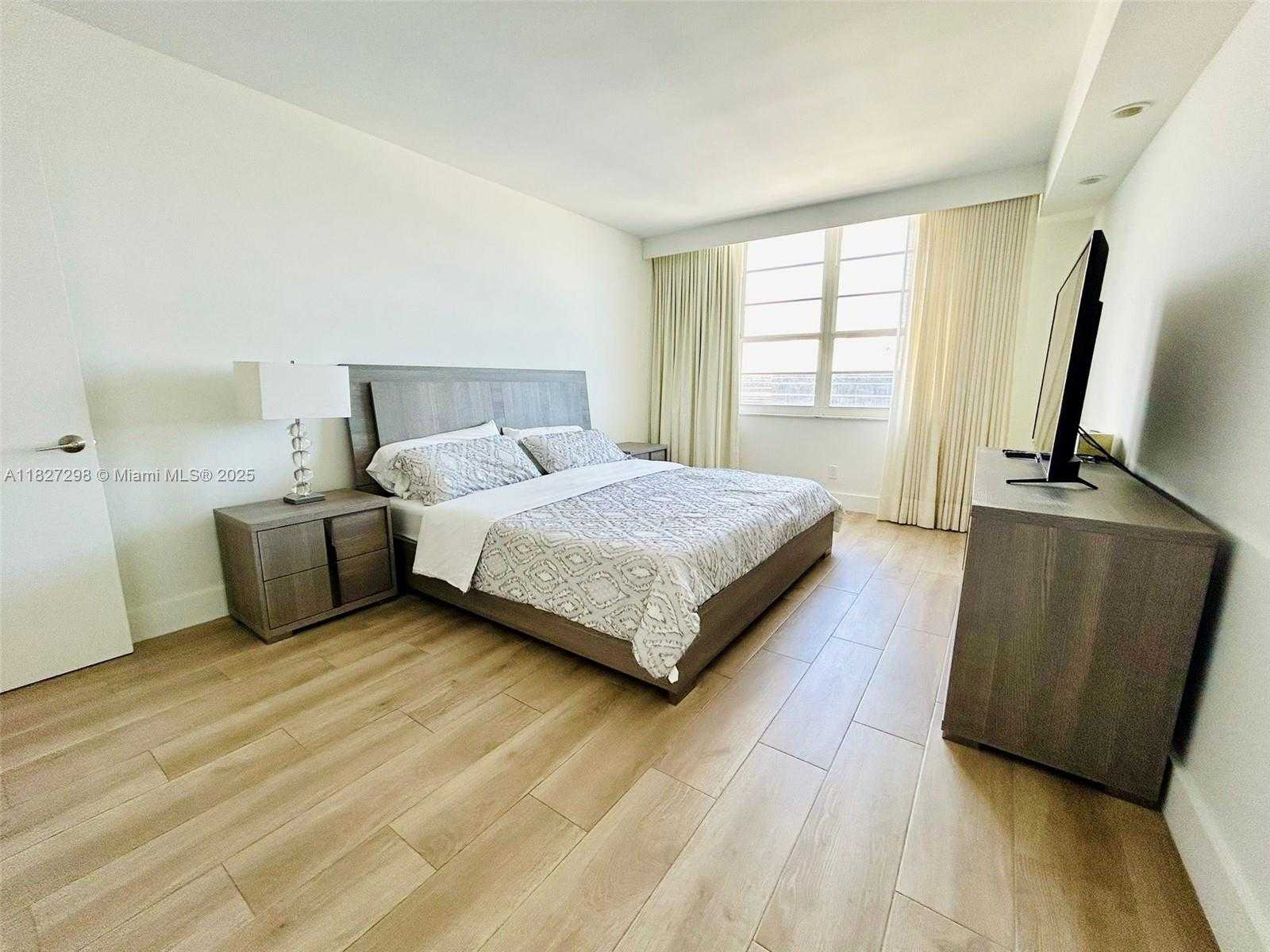 Small Image of 100 LINCOLN RD #1429, Miami Beach Number 8