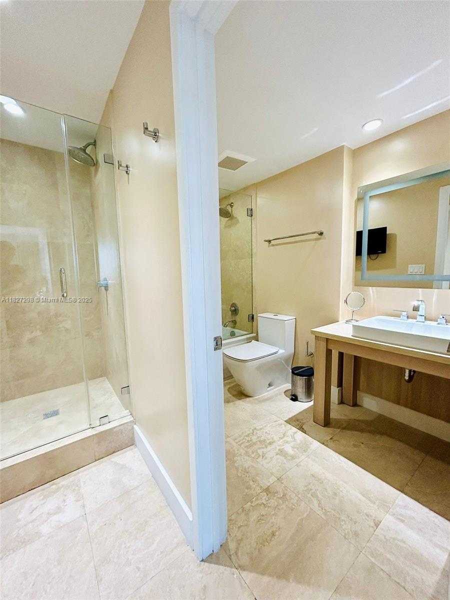 Small Image of 100 LINCOLN RD #1429, Miami Beach Number 9
