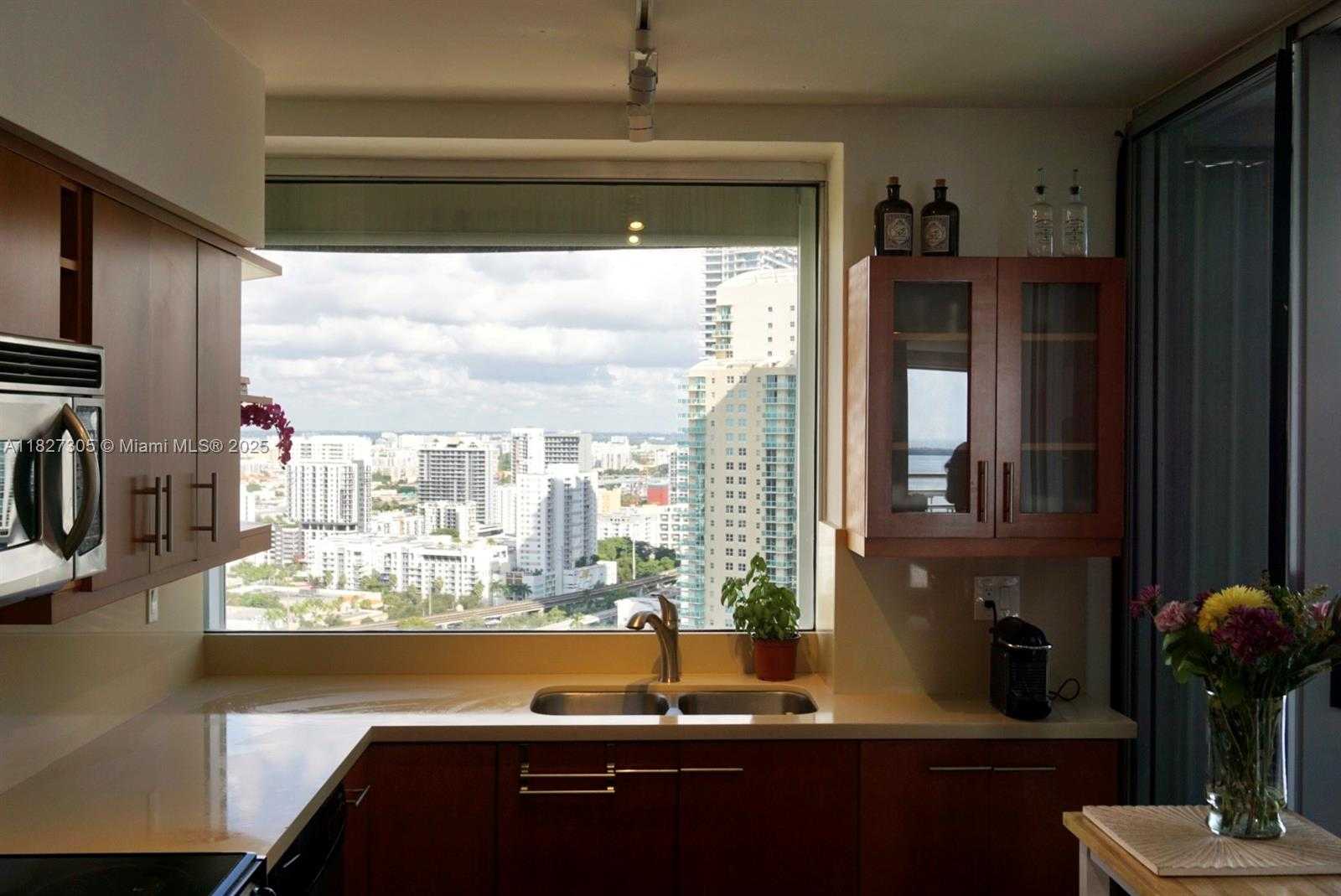 Small Image of 1541 BRICKELL AVE #A3302, Miami Number 17