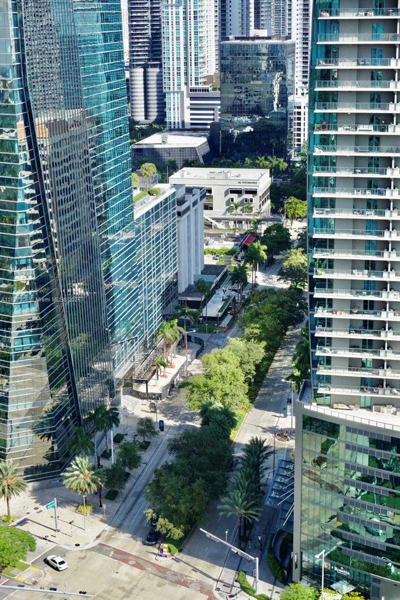 Small Image of 1541 BRICKELL AVE #A3302, Miami Number 34