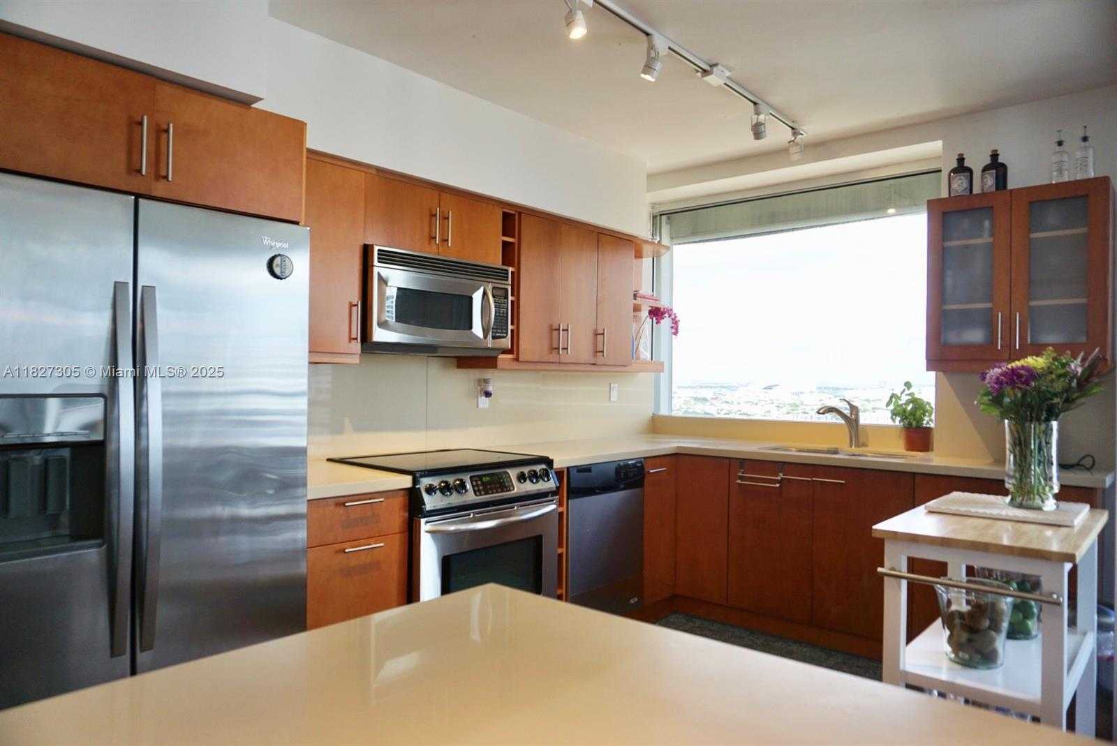 Small Image of 1541 BRICKELL AVE #A3302, Miami Number 42