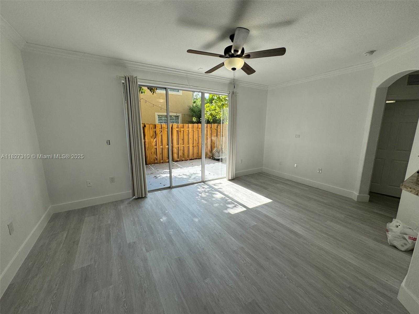 Small Image of 11362 SOUTH WEST 137TH PL #11362, Miami Number 12