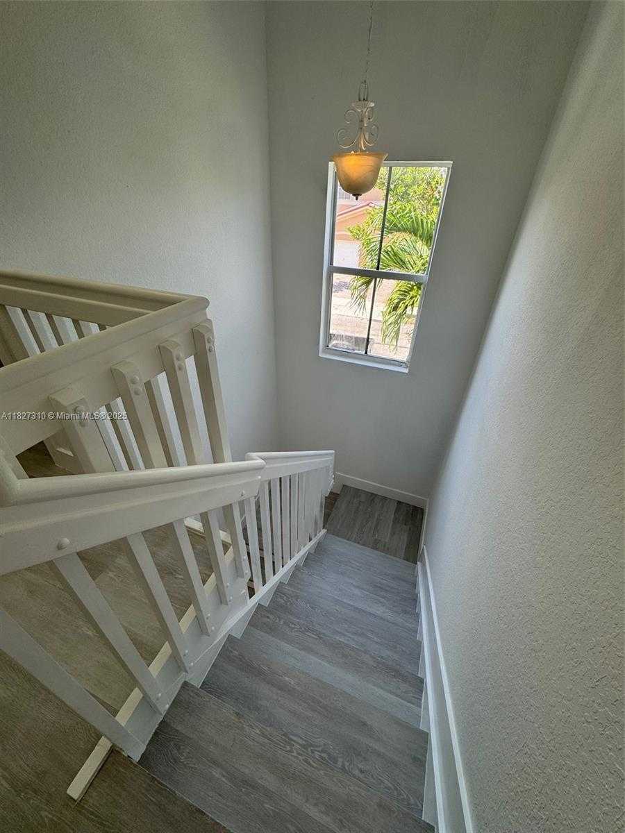 Small Image of 11362 SOUTH WEST 137TH PL #11362, Miami Number 16