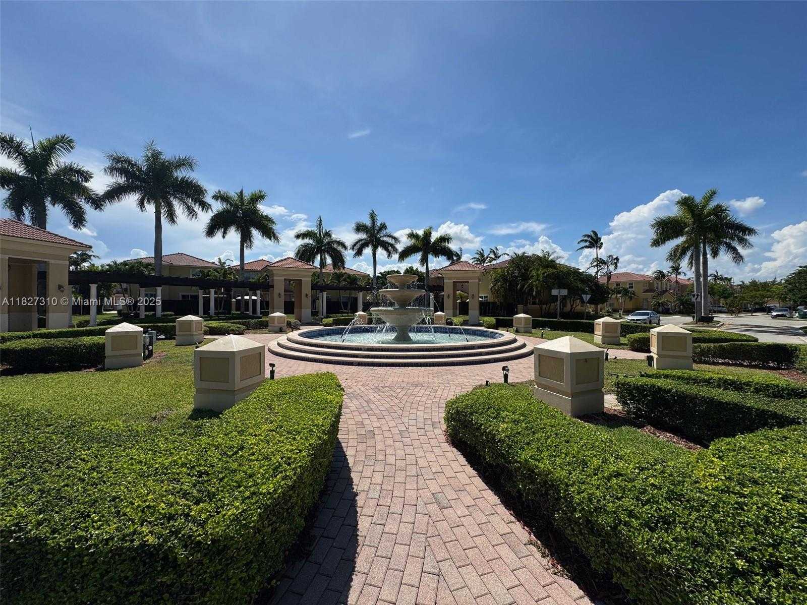 Small Image of 11362 SOUTH WEST 137TH PL #11362, Miami Number 2