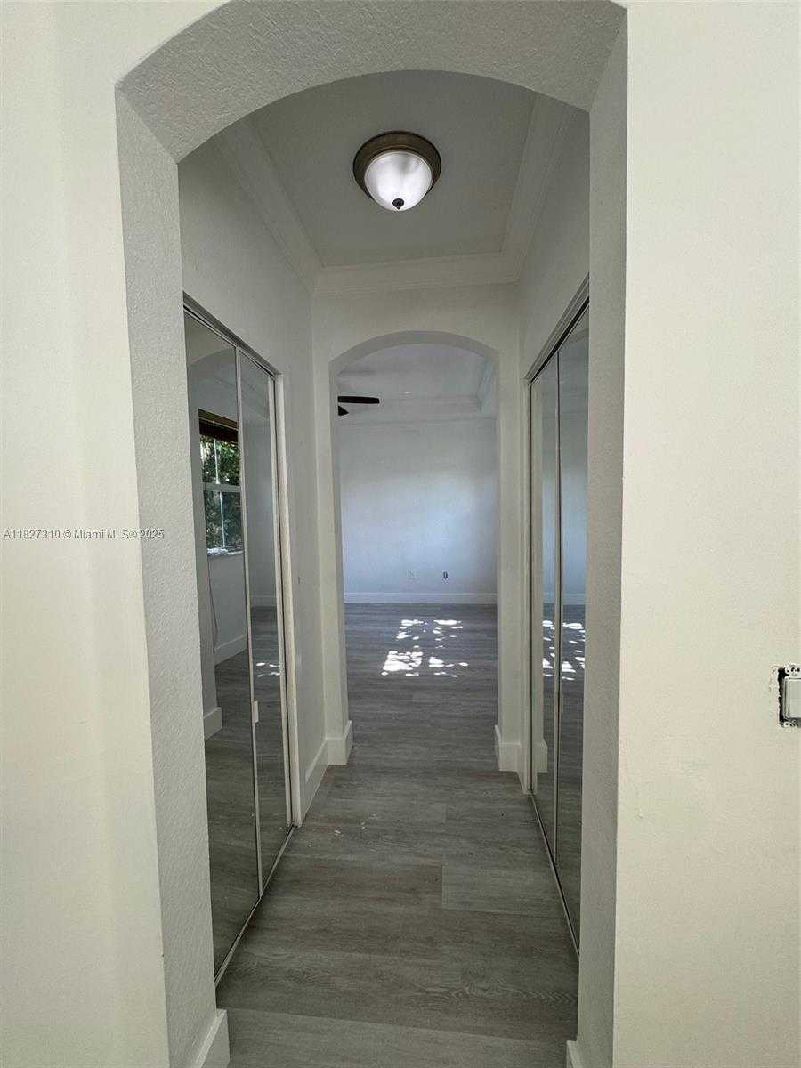 Small Image of 11362 SOUTH WEST 137TH PL #11362, Miami Number 20
