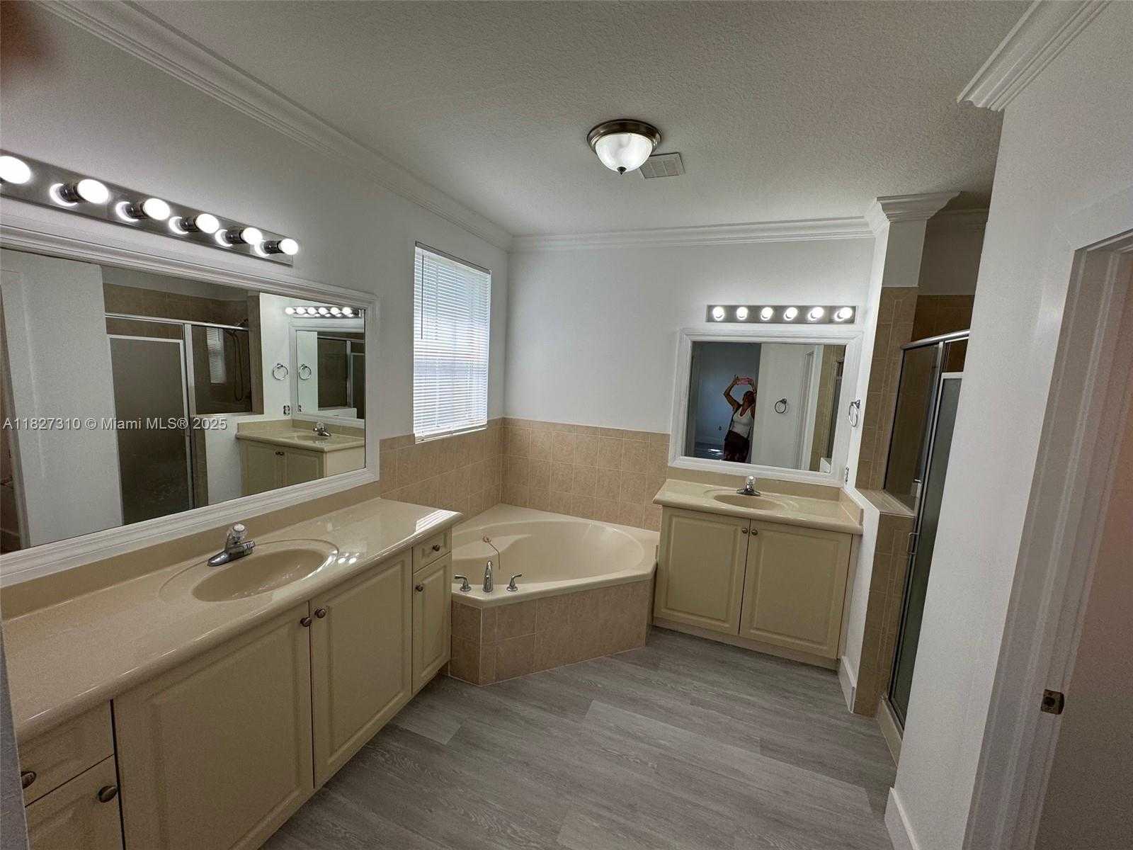 Small Image of 11362 SOUTH WEST 137TH PL #11362, Miami Number 22