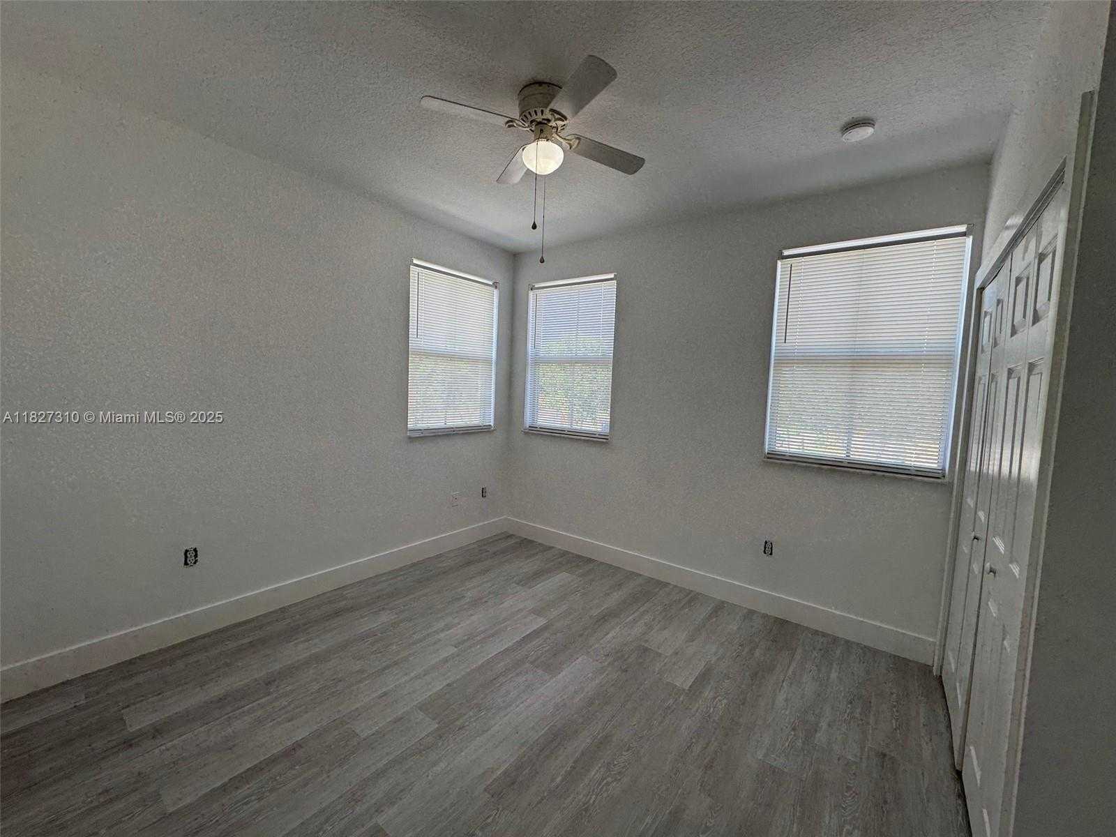 Small Image of 11362 SOUTH WEST 137TH PL #11362, Miami Number 24