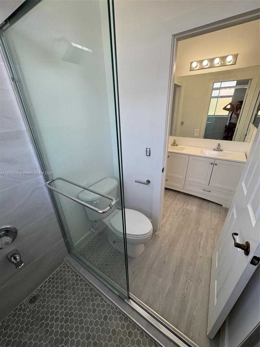 Small Image of 11362 SOUTH WEST 137TH PL #11362, Miami Number 25