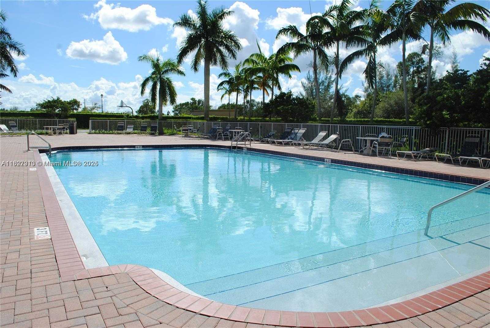 Small Image of 11362 SOUTH WEST 137TH PL #11362, Miami Number 33