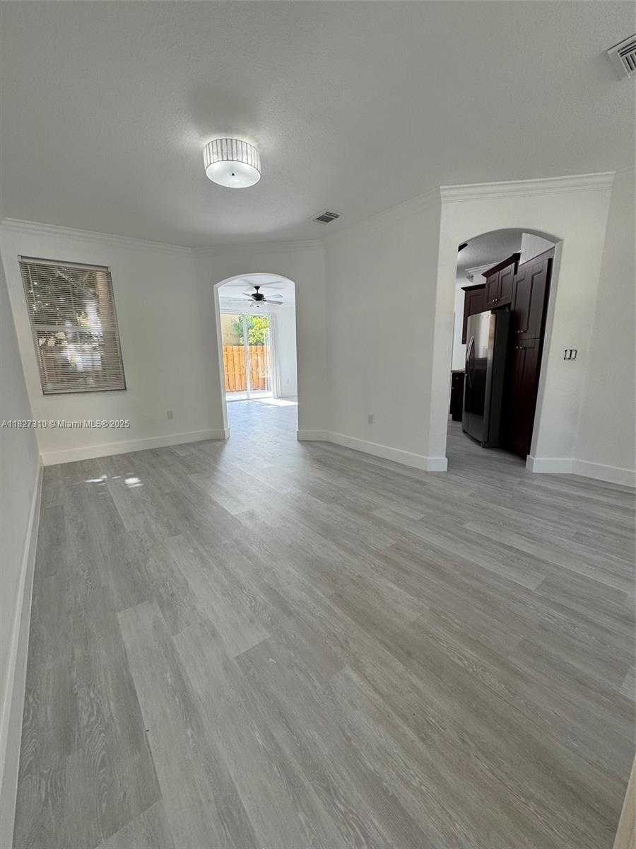 Small Image of 11362 SOUTH WEST 137TH PL #11362, Miami Number 7