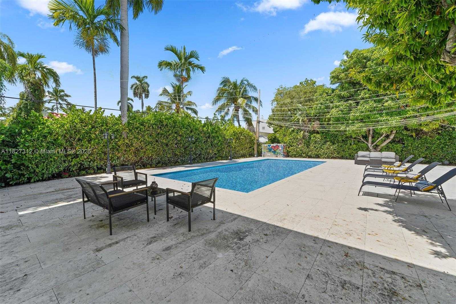 Small Image of 3758 PRAIRIE AVE, Miami Beach Number 13