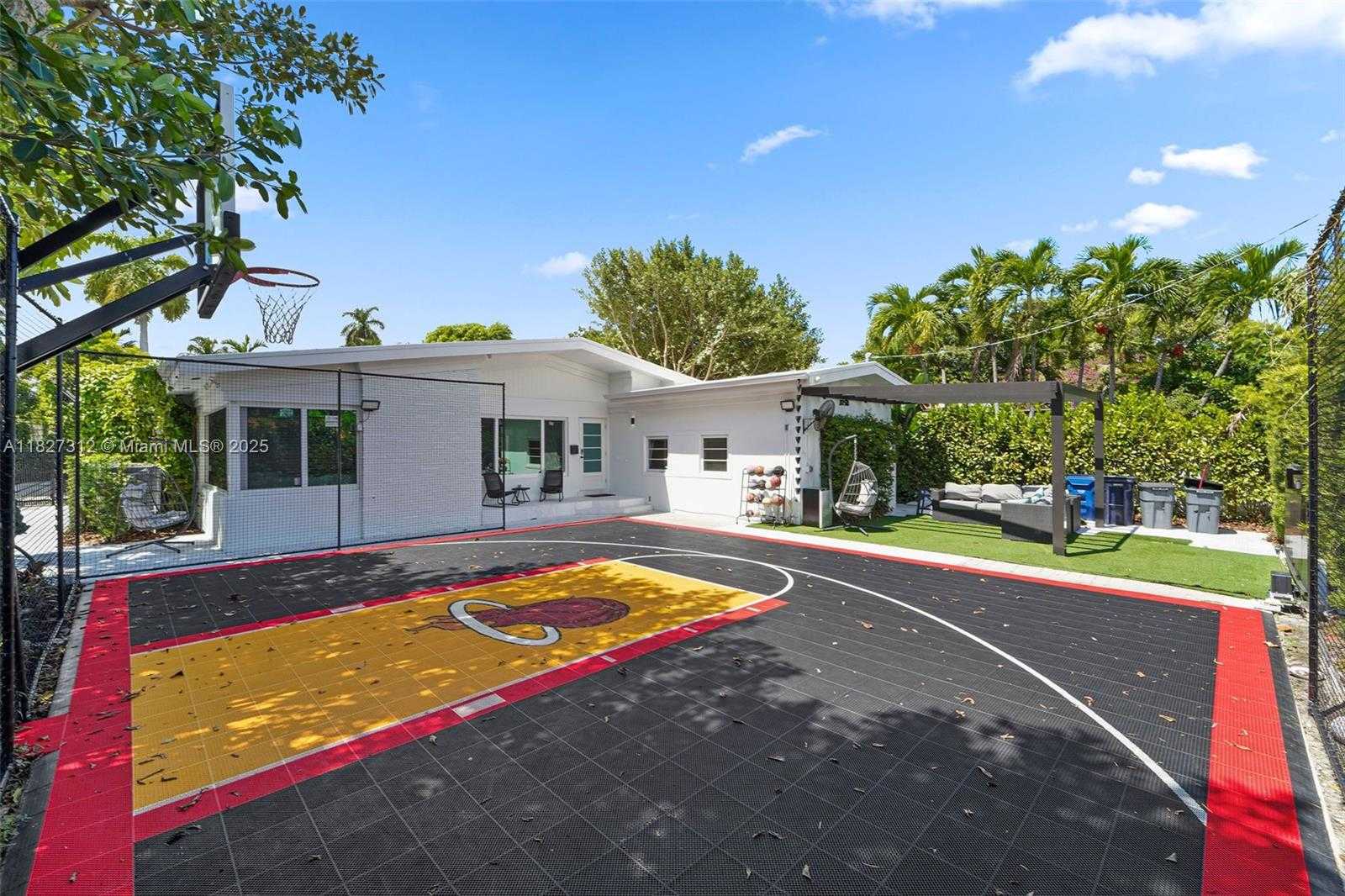Small Image of 3758 PRAIRIE AVE, Miami Beach Number 14