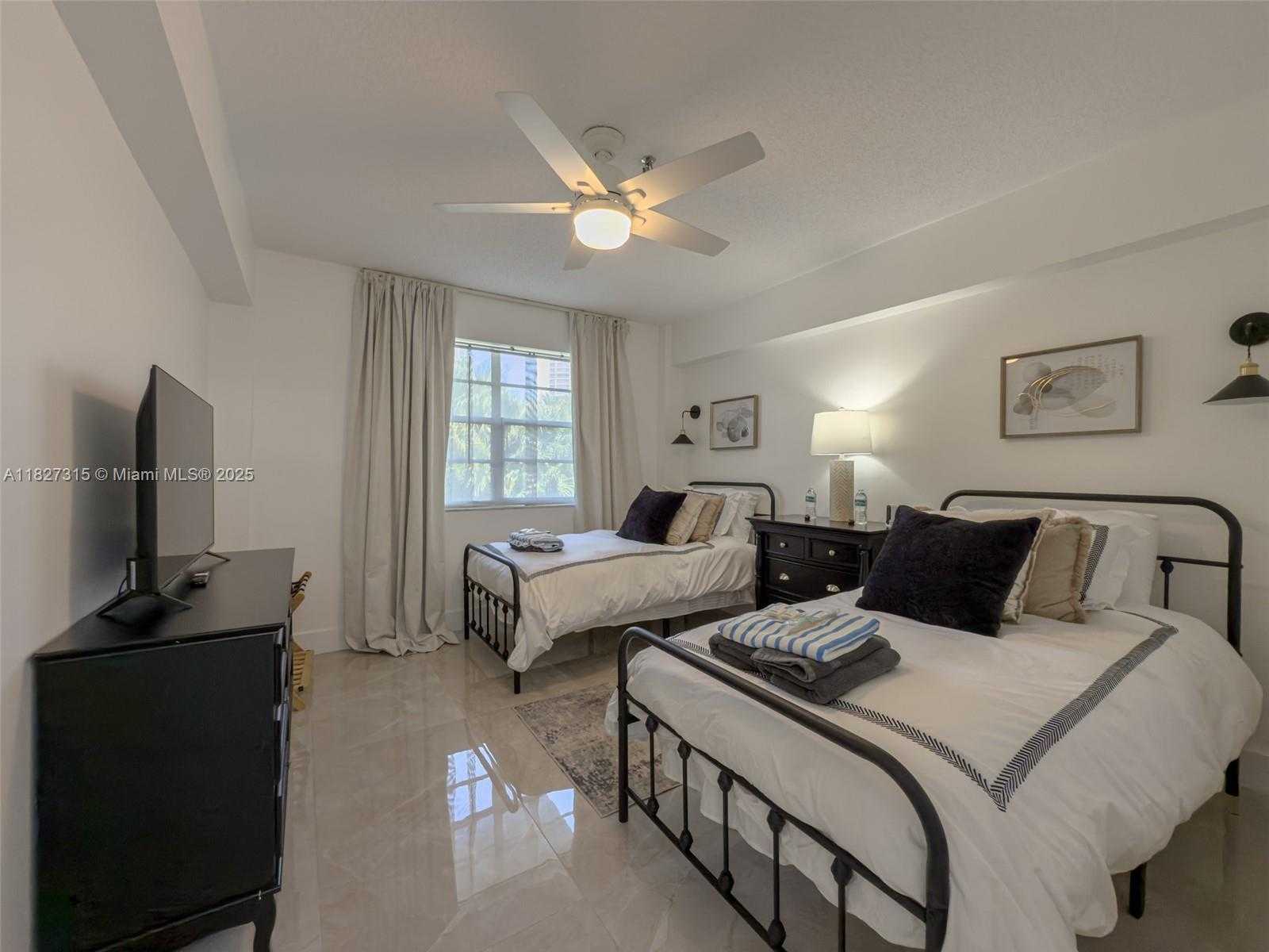 Small Image of 250 NORTH EAST 181ST DR #107, Sunny Isles Beach Number 11