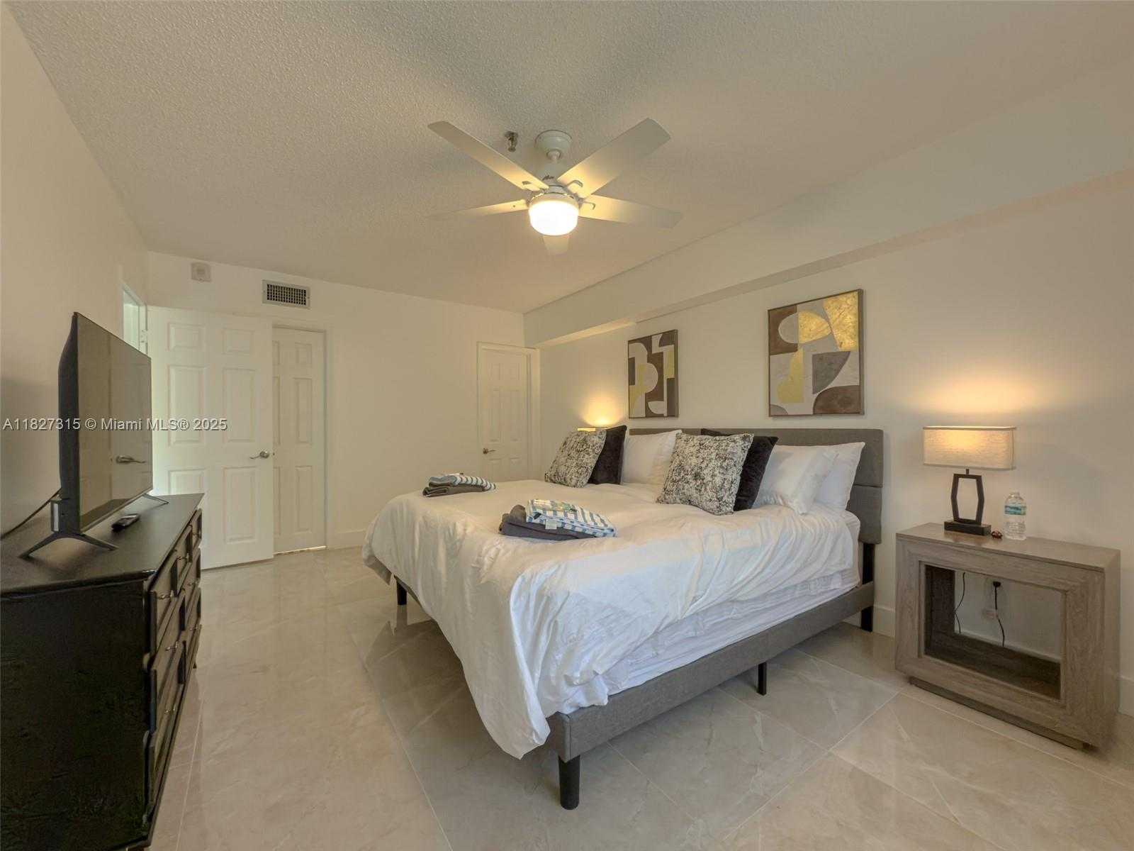 Small Image of 250 NORTH EAST 181ST DR #107, Sunny Isles Beach Number 15
