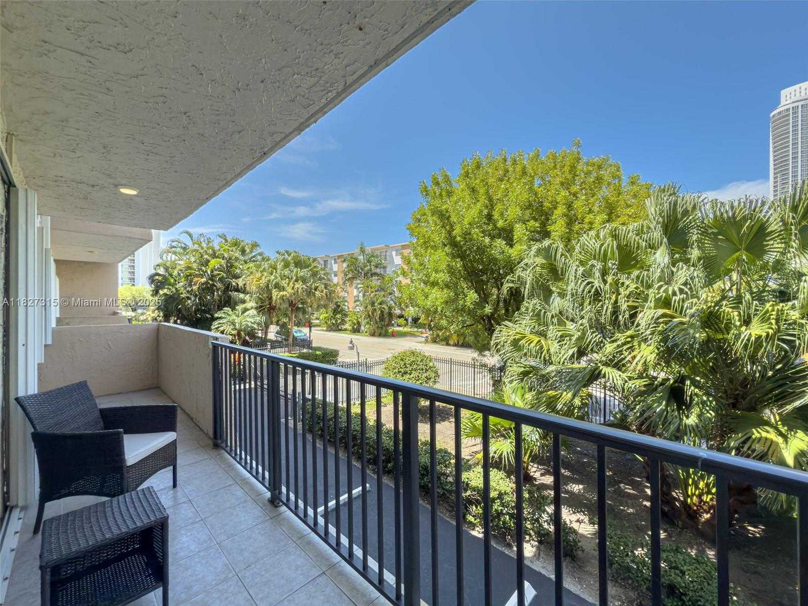 Small Image of 250 NORTH EAST 181ST DR #107, Sunny Isles Beach Number 20