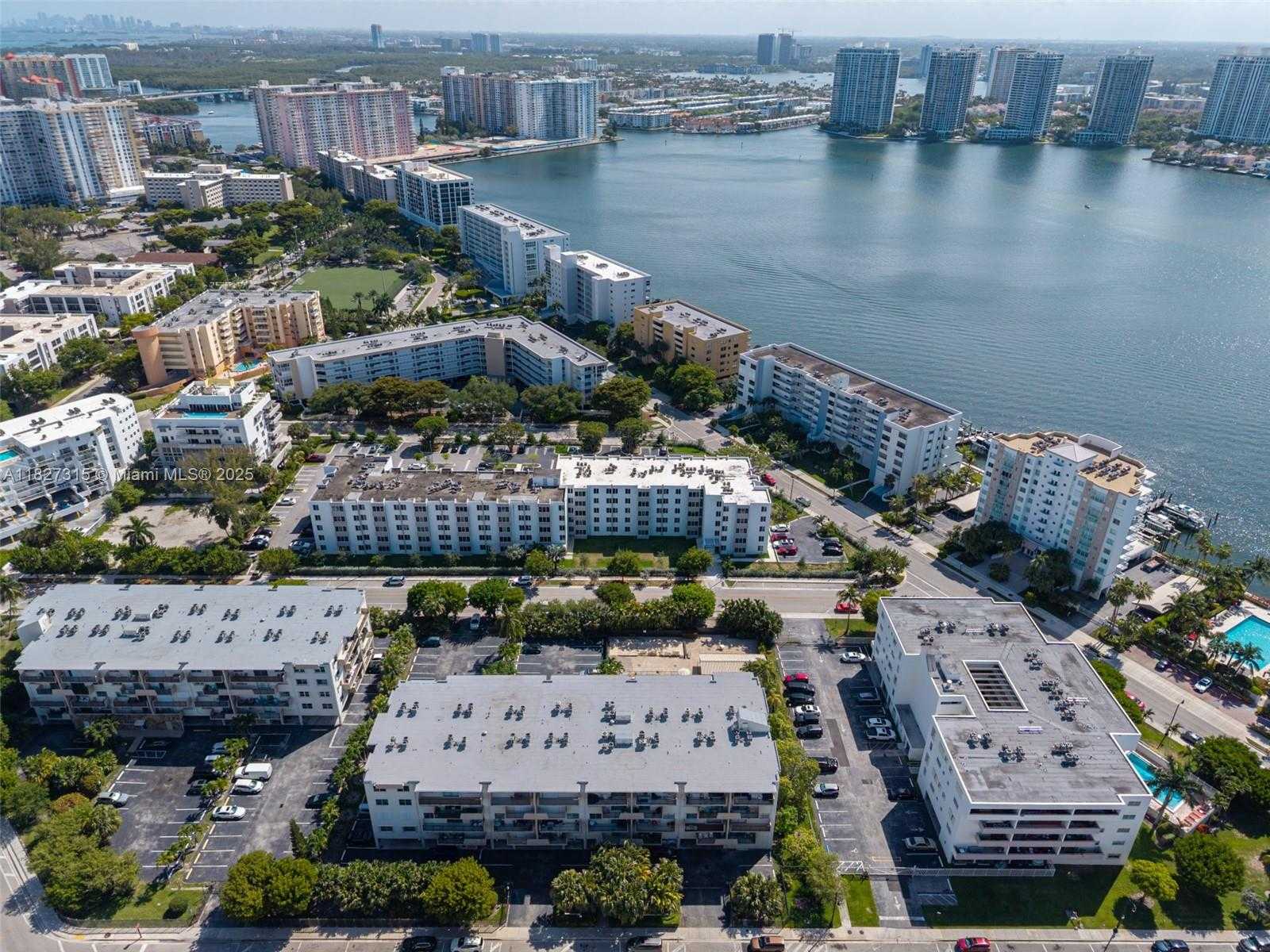 Small Image of 250 NORTH EAST 181ST DR #107, Sunny Isles Beach Number 32