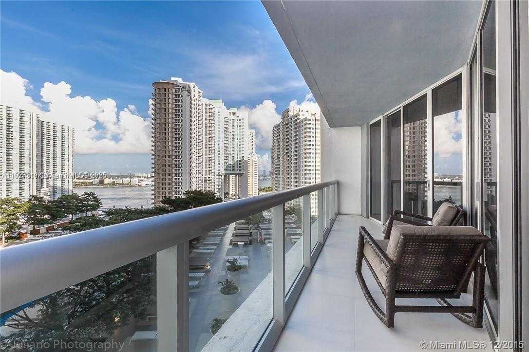 Small Image of 495 BRICKELL AVE #1806, Miami Number 3