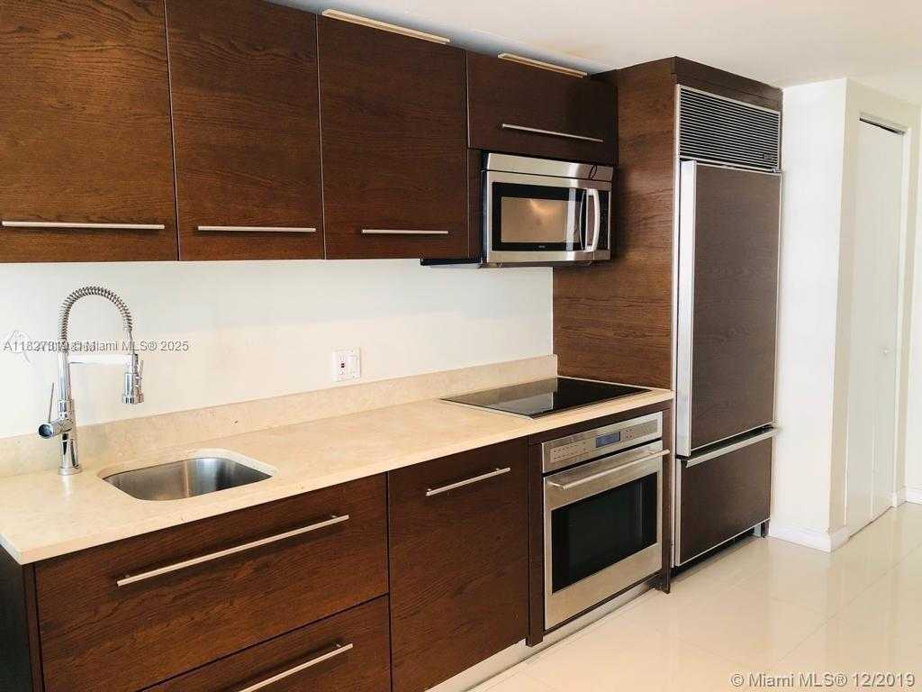 Small Image of 495 BRICKELL AVE #1806, Miami Number 5