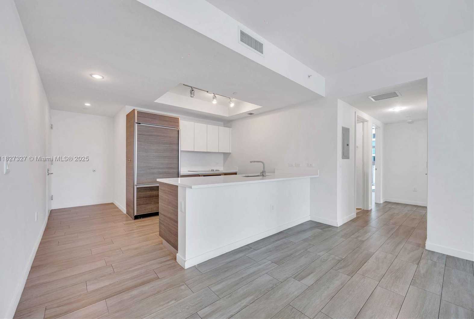 Small Image of 1100 SOUTH MIAMI AVE #2007, Miami Number 3