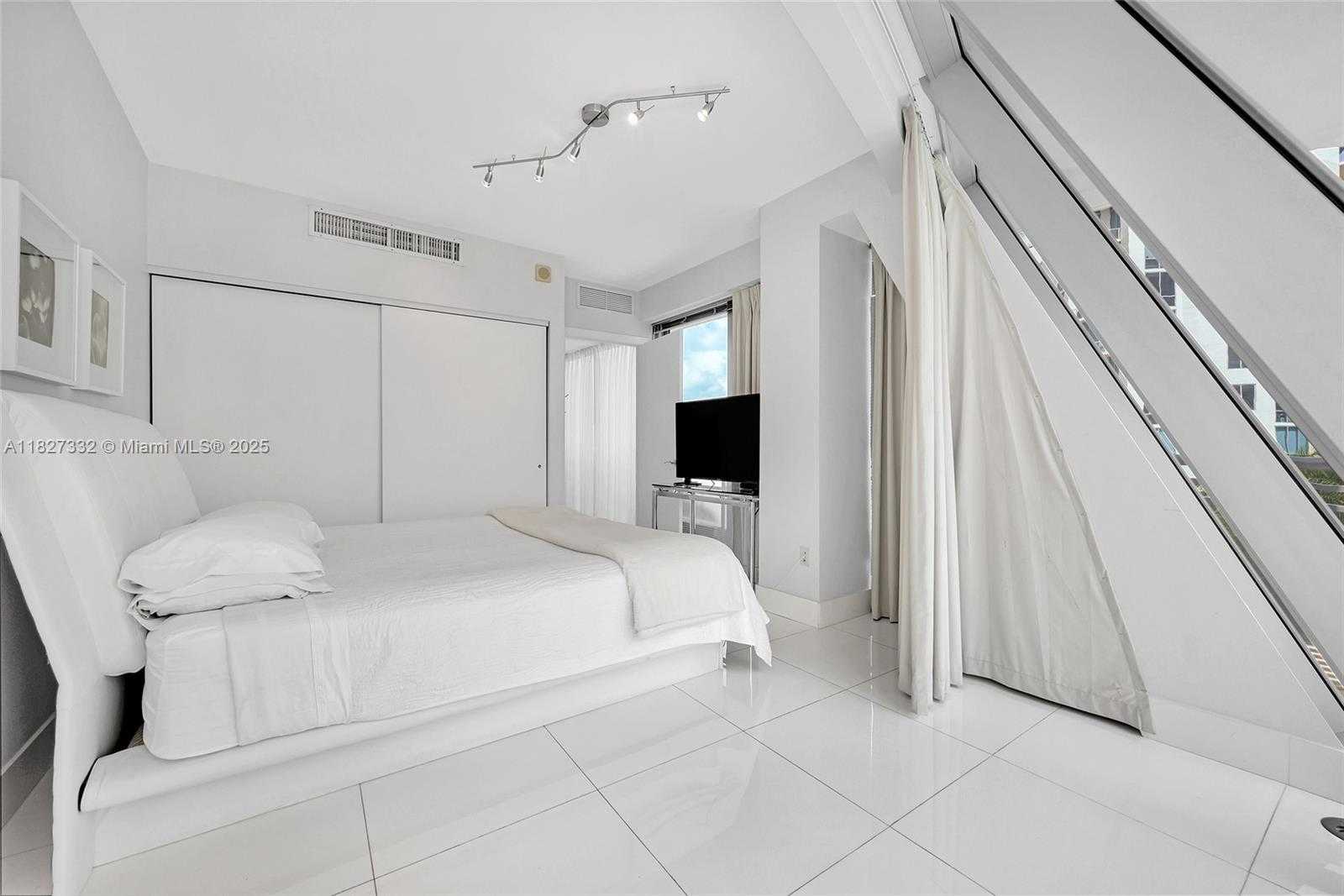 Small Image of 2950 NORTH EAST 188TH ST #449, Aventura Number 23