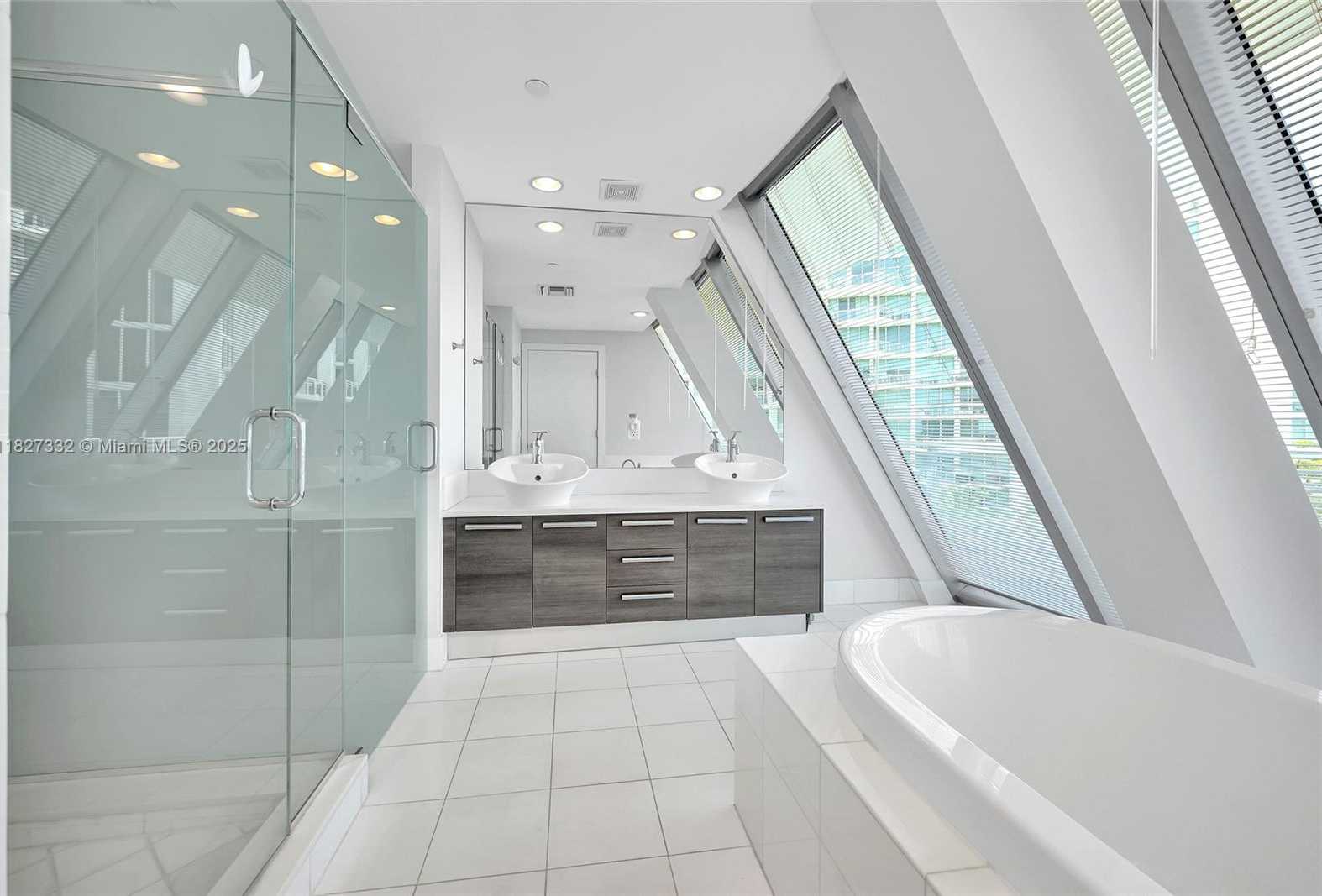 Small Image of 2950 NORTH EAST 188TH ST #449, Aventura Number 39